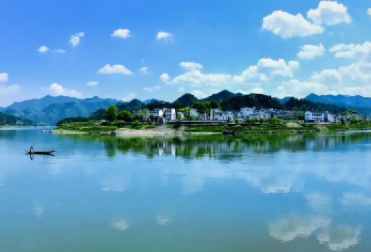 新安江山水画廊风+徽州古城一日游（含门票+游船）屯溪各酒店接【（黄山市（屯溪各酒店）上门接】
