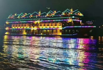 【夜游澜沧江】(湄公河游轮+六国歌舞表演+江景+特色餐食)【穿越湄公河，感受一次热闹的民族聚会】