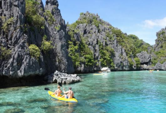 爱妮岛热门路线Tours A：大泻湖+小泻湖+秘密海滩【探秘明尼洛克岛的清澈海水，探索三个令人叹为观止的泻湖】