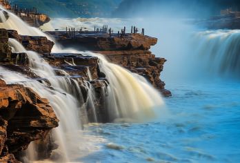 陕西陕西黄河壶口瀑布+黄帝陵一日游【知青旧居/三环内专车接】【西安市三环内专车上门接驾，让您无忧舒心出行。】
