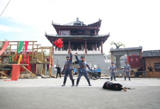 西安白鹿原影视城一日游【二虎守长安黑娃演义套票】【[发团保障]天天发团，优质服务，纯玩无购物，让您感受西安风土人情。】