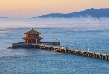 漫游青岛：从栈桥到八大关的时光漫步【与海风的浪漫邂逅】【包车游不拼车|中文司机服务|景点可调|可定制多日游】