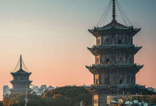 闽南文化寻宝记：梧林古厝·永宁渔歌·洛伽寺祈福·洛阳桥探秘【「闽南文化沉浸式体验」‌古厝、海丝、宗教与桥梁的时空对话】