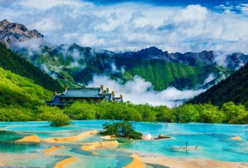 黄龙风景名胜区一日游【动车站-黄龙-九寨纯玩商务车&大巴车】【[品质保证]真纯玩，可选商务车或大巴车，客服团队7*24服务保障。细节服务，值得信赖！】