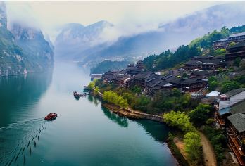 【8人精品小团】龚滩古镇+乌江画廊+九黎城含官方讲解一日游【[古镇文化探索]，青石板街与错落一致的吊脚楼，感受“建筑艺术奇葩”被誉为“乌江画廊上的璀璨明珠”。】