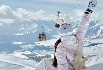 新疆乌鲁木齐度假南山大众滑雪场·多巴胺【三个集合点，三个返回点，铁路局/红山/七一酱园任选】