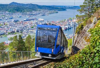 挪威+自然科学博物馆+弗洛伊恩山+布吕根一日游【包车服务】【精品包车，私享空间，上门接送，轻松出行】