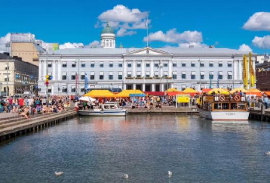 赫尔辛基主教座堂+芬兰湾一日游丨露天自由市场&圣殿广场上门接【欢迎来到芬兰的首都赫尔辛基！这座北欧之珠拥有丰富的文化、壮丽的建筑和美丽的海岸线。】
