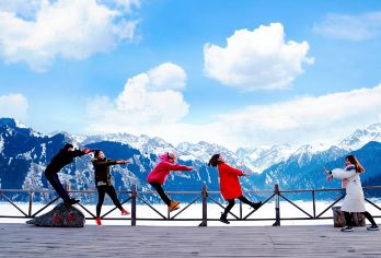 新疆天山天池一日游【纯玩团+门票区间车全含+专业导游带队】【专业金牌导游带队，合理安排线路！行程自由 随走随拍，充分游览天池景区，景区游玩够8小时，超高性价比！】