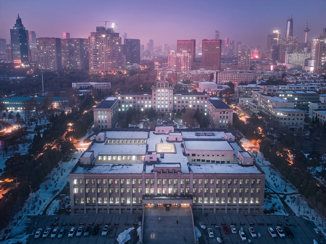 日本秋田+田泽湖+角馆+秋田犬会馆一日游