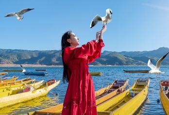 丽江泸沽湖一日游360°环湖【含船+餐·拼小团·臻选纯玩】【100%真纯玩无购物一站式全含，不推荐二次消费，杜绝摩梭家访潜在购物店杜绝旅拍套路，亲们放心购买！】