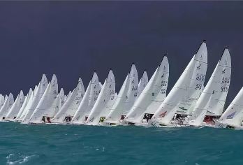 厦门帆船出海+鼓浪屿一日游【旅拍+接送+讲解+16人小团】【[服务保障]本地旅行社，自有车队，天天发团，全程贴心服务，纯玩0购物0自费！】