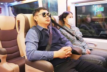 头等舱陕西黄河壶口瀑布+黄帝陵+原貌窑洞一日游三环内接早午餐【[高配版]头等舱2+1按需选择，车位35座可调解座椅，特邀壶口斗鼓表演，斗鼓迎宾表演，原味的陕北文化】