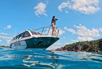 富国岛快艇出海一日游【可选小团+浮潜+航拍+午餐+酒店接送】【[游览富国醉美四岛]享受终极海滩之旅】