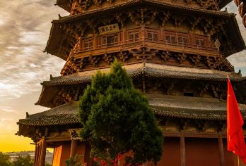 应县木塔+悬空寺甄选准新车※景点游玩不限时酒店上门接15号线【[精品包车一日游]全系车型均使用[精品车型]-车内干净卫生，司机服务热情贴心，大同市平城区范围上门接】