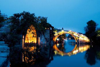 商务车丨英文导游丨上海出发西塘(含船)+东栅+西栅+西栅夜游【[精选景点]感受古镇千年韵味，夜游西栅！】