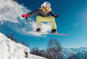 唐山玉龙湾滑雪场一日游【含雪具 门票  唐山滑雪直通车】【初级 中级 高级等12条雪道 适合各种滑雪爱好者】