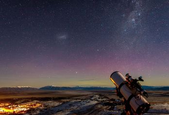 特卡波乔治Chameleon观星夜游 中/英文讲解+接送可选【世界最南端的观星胜地，可选中文向导通俗易懂讲解天文知识，专业器材助你360度观星】