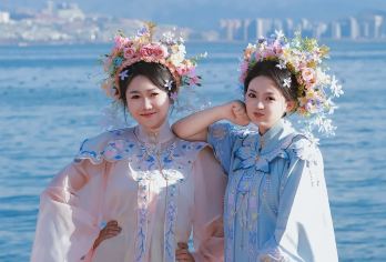 泉州开元寺+晋江梧林传统村落+西街+洛伽寺一日游【2~6人】【十年打磨的拳头路线：开元寺的红墙·西街食古早味·梧林的小娘惹·海天佛国的洛迦寺，皆是经典。】