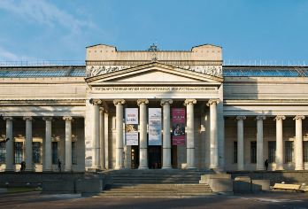 特列季亚科夫美术馆+红场+克里姆林宫+普希金博物馆一日游【精品包车，私享空间，上门接送，轻松出行】