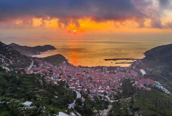 青岛崂山仰口+太清+青山村环海路+八水河【上门接！可赶海！】【[特别省心]市区酒店上门接，专车进山不用换乘压力，精致出游一站式服务让您更放心】