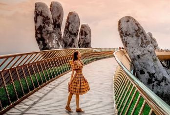 越南岘港巴拿山 佛手金桥+梦想游乐园+高山缆车拼团一日游【搭乘缆车前往巴拿山，体验云端上的度假胜地，原始自然美景，奇幻乐园游玩】