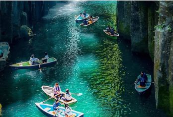 阿苏山&草千里&高千穗峡谷一日游(福冈出发)可选高千穗游船【探访阿苏中岳火山，近距离感受活火山奇景，漫步草千里高原，打卡九州治愈的草原风光】