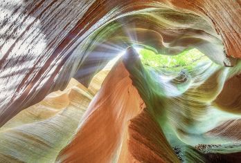 延安甘泉大峡谷+永宁山古寨一日游【包车不限时/延安包车游】【1[品质保障]当地本土旅行社车队，可查询向导首页已认证的资质地址】