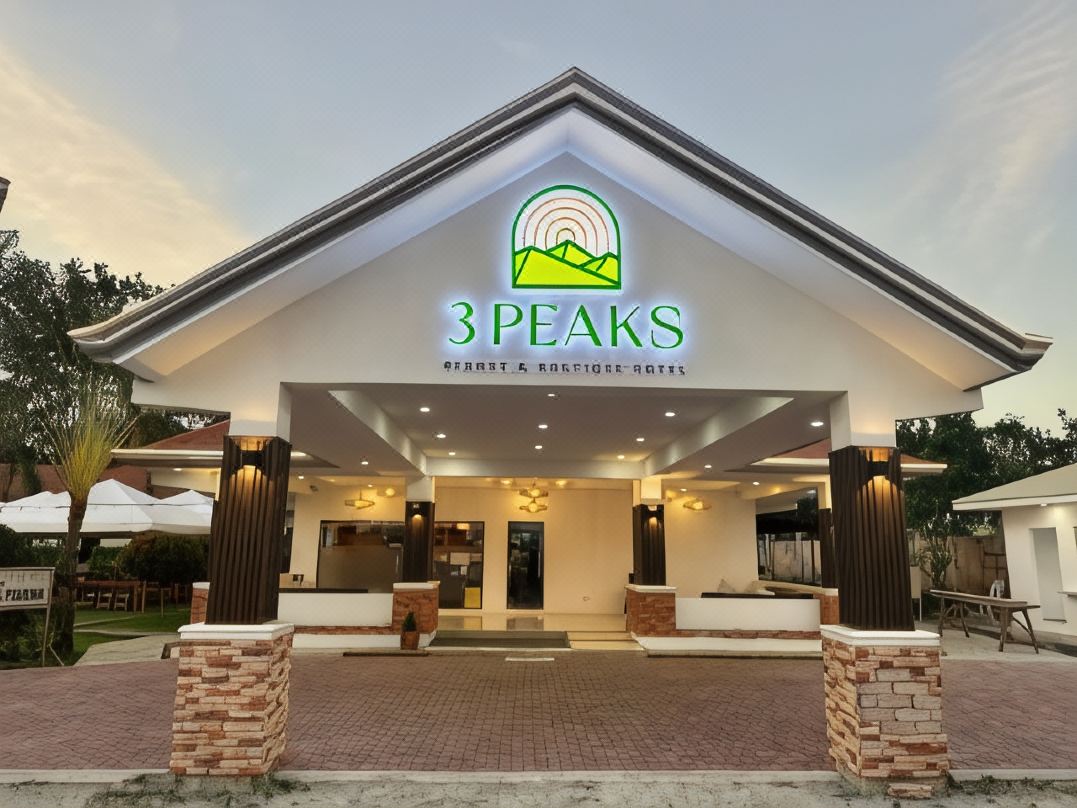 3 Peaks Resort & Boutique Hotel