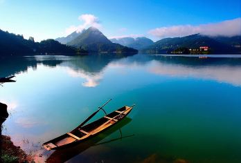 清江画廊一日游【直通车专线丨A线武落钟离山丨天天发班】【[山水秘境]程仿古画舫船行碧波上，人在画中游，A线登武落钟离山俯瞰清江，探访巴人发祥地的远古传说】