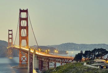 美国旧金山九曲花街+金门大桥+旧金山艺术宫+双子峰一日游【乘车下坡体验九曲花街，徒步渔人码头欣赏海岸美景特色小店和39号海豹港；】