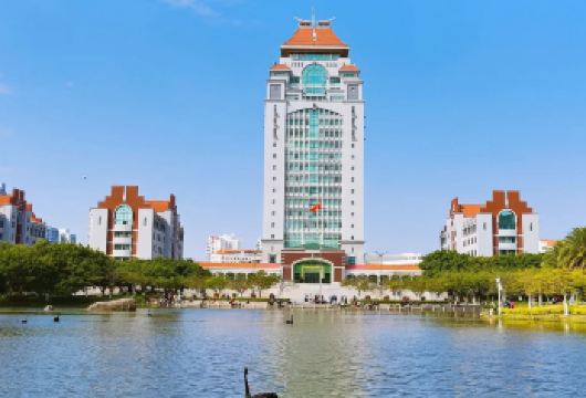 免抢预约！厦门大学一日游｜正门入校+当天可进+代预约无购物【正门入校+当天可进，专业代预约免抢名额，无购物无自费，轻松打卡百年学府。】