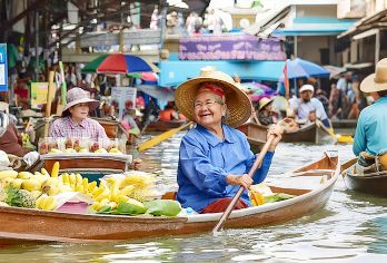 【睡饱出发 精品团】曼谷丹嫩沙多水上市场+美功铁道市场一日游【超级安全的行车体验，GPS时时定位，导游全程陪伴】