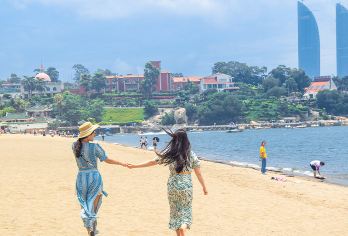 18人纯玩团厦门鼓浪屿+菽庄花园+万国建筑+港仔后沙滩一日游【[线路精心设计]走近1栋地标别墅，逛1条人少景美的世遗线路，含经典景点菽庄花园】