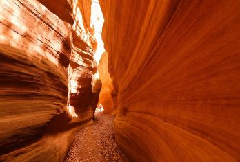 延安甘泉大峡谷+永宁古寨包车一日游【上门接送 +深度游玩】【游玩不限时，畅游峡谷】