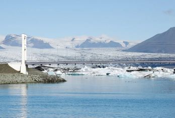 【冰岛南岸冰川探险日·可定制团】 黑沙滩+冰河湖+钻石冰沙滩【全程中文司导，包车10小时服务】