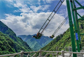 安吉浙北大峡谷、云幻之城、玻璃吊桥一日【可以呼吸到负离子含量很高的新鲜空气，云幻之城惊险刺激】