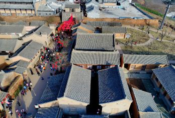 白鹿原影视城+白鹿仓/打卡陈忠实矛盾文学奖【白鹿原】影视基地【品尝关中美食，体验白鹿村换装来一场穿越1912体验之旅，亲近影视剧的真实拍摄场景。】