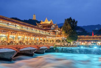 成都+都江堰+三星堆一日包车游【5-9座车丨三环内上门接】【[30年老社自营线路]专注四川纯玩旅行，大品牌，正规操作】