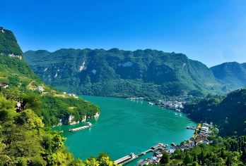 三峡人家一日游【可选船进三峡人家|车进三峡人家|纯玩无购物】【原始的自然风光，山青水秀，天然氧吧，漂亮的土家幺妹，哭嫁表演，维俏维妙，真正的天然风光，】