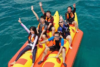 三亚加井岛一日游【不限时浮潜+美拍玻璃海+香蕉船摩托艇】【无人机航拍玻璃船+网红海上魔毯+跟拍，拍多少送多少。需自行前往，暂时不包含接送！！】