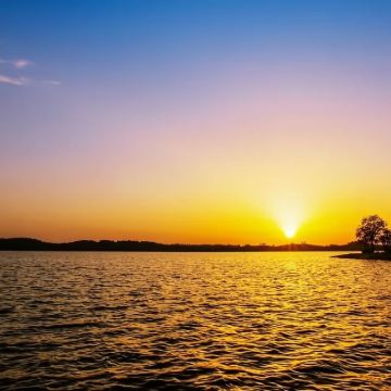 湖北随州琵琶湖+云峰山万亩茶园一日游可中英文服务不含门票