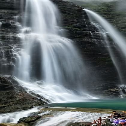 庐山风景名胜区一日游【含票索道庐山双瀑布，秀峰白鹿洞三叠泉】
