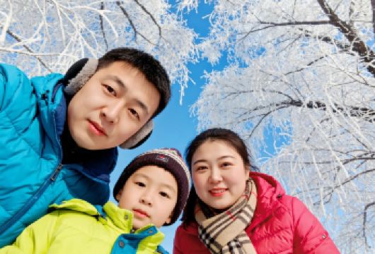 小包团·雾凇岛·乌拉三府·文化深度游【雪圈体验|满族剪纸】【在晨曦金光中邂逅“忽如一夜春风来，千树万树梨花开”的冰雪仙境】