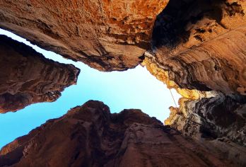 昆明+物茂土林+浪巴铺土林包车一日游（可定制多日包车游）【品牌服务·随意组合·行程专属定制·独立用车含接送·体验式休闲游】