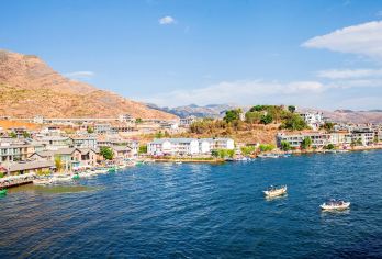 大理古城+崇圣寺三塔+洱海+海舌公园一日游【VIP专车+导游【深度游览大理古城，感受白族文化，探索古城历史】