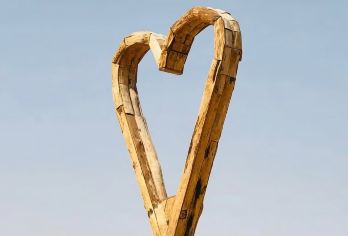 迪拜沙漠保护区+爱之湖+餐车公园+奇迹花园包车一日游【专属包车省心游：全程专车服务，无缝衔接景点，免去转车劳顿，自由掌控游览节奏享受舒适惬意的深度之旅。】