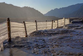 陕西黄河壶口瀑布一日游【三环内上门接+本土导游幽默讲解】【专业的壶口专线，舒适大巴，专职导游，斗鼓表演，纯玩无购物，感受陕北风土人情，收货旅途的快乐！】
