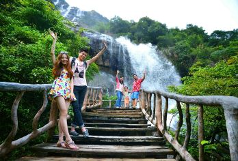 增城一日游【观白水寨瀑布或大丰门漂流+丛林越野车+品烧鸡宴】【企业工厂可包团，请咨询在线客服。】