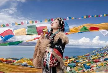 香格里拉纯玩1日游7-15人虎跳峡、独克宗、转经筒、依拉草原【优质交通：7-15人小团；丽江古城周边束河古镇接送】